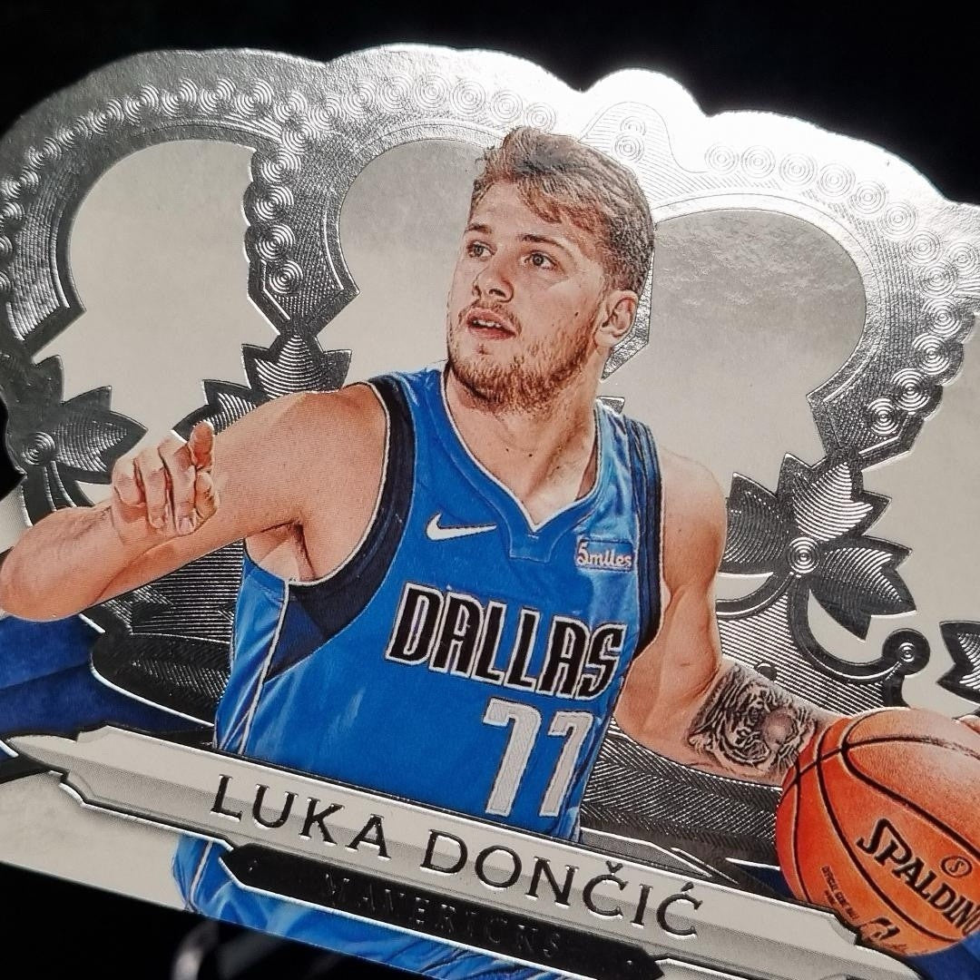 NBA 2018-19 Luka Dončić Panini Crown Royale #63 Rookie RC Die-Cut Dallas Mavs2