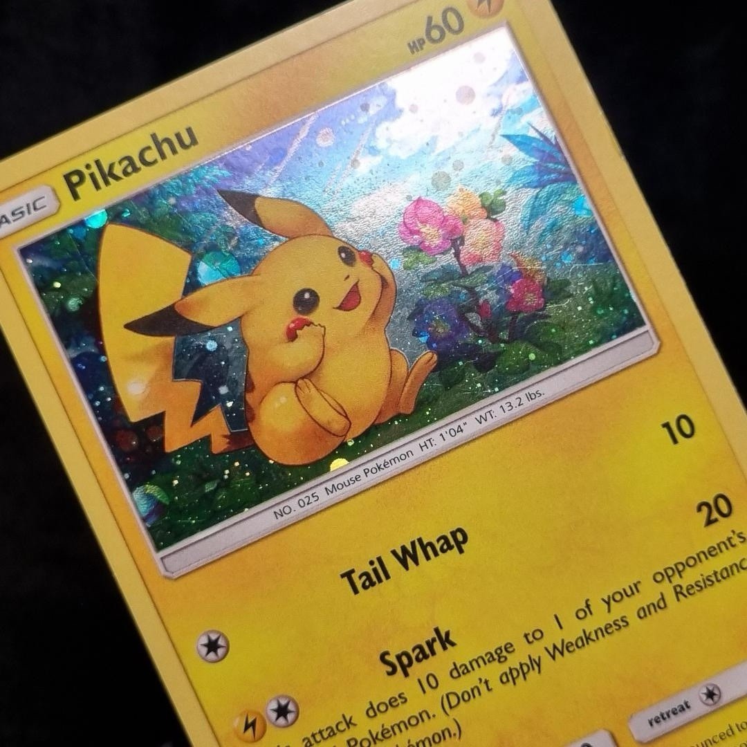 Pokémon Pikachu Holo SM86 Black Star Promo TCG Card English 20172