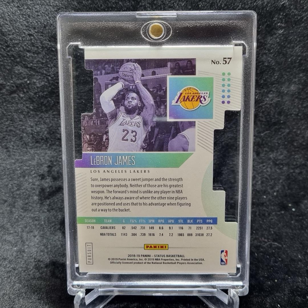 2018-19 Panini Status LeBron James Pursuit Die Cut Parallel Refractor Case Hit1